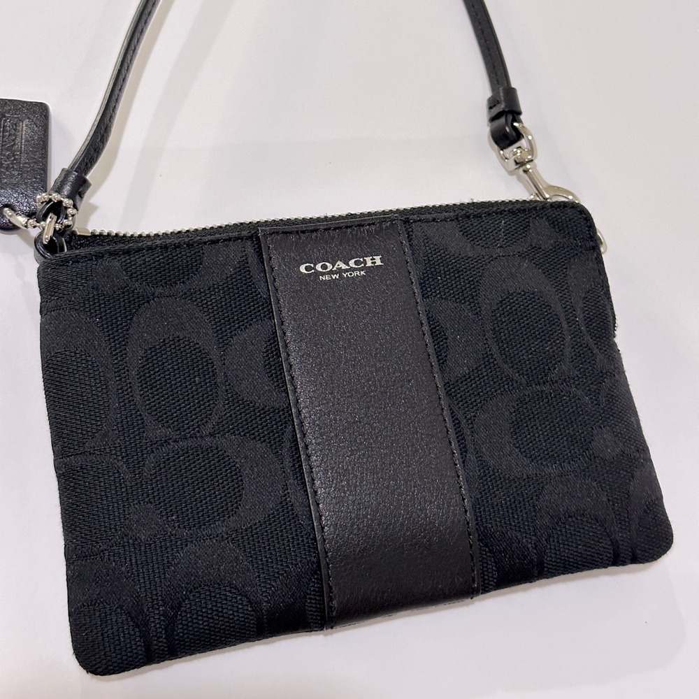 Coach Wristlet Wallet  Small
